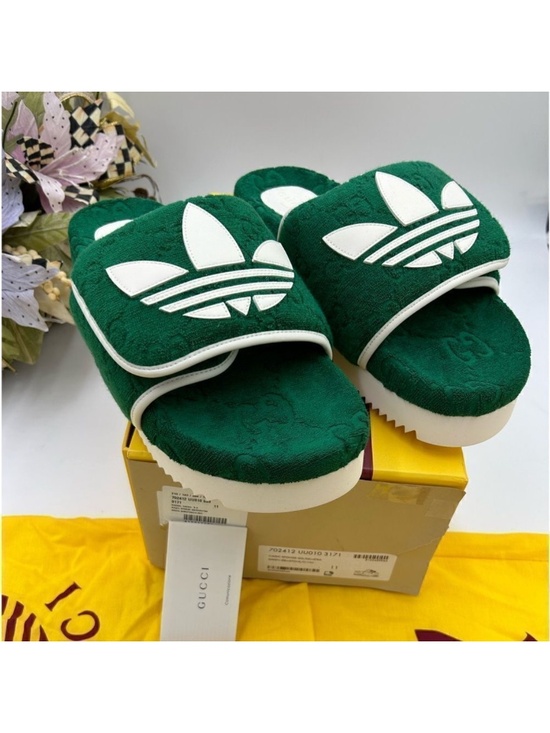 **********Men’s Green Gucci X Adidas limited edition monogrammed slides. Sz 11. main image 7